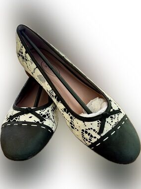 Talbots Black and Cream Lace Ballet Flats